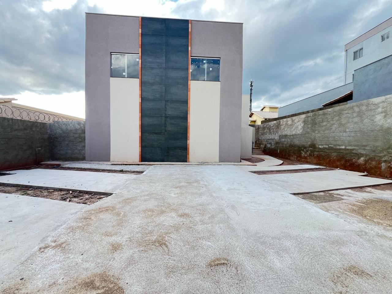 Apartamento na área central de São Joaquim de Bicas.