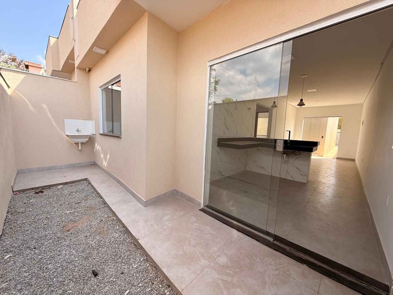 CASA BAIRRO PEDRA BRANCA